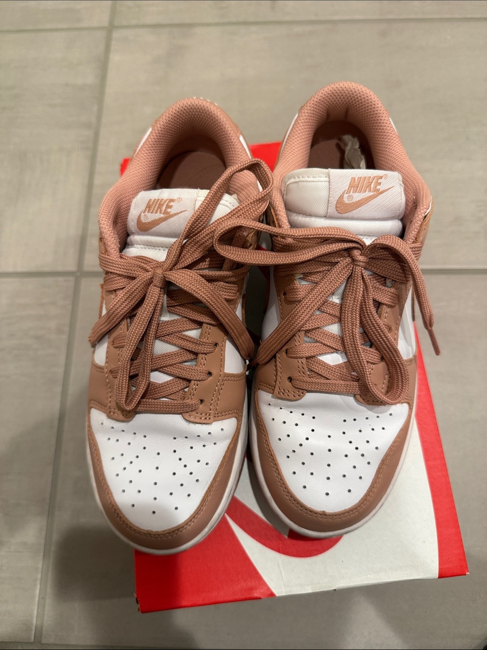 Nike Dunk Low-Top Sneakers in Blush Pink and White Rose Whisper 6.5 Womens - Picture 3 of 8